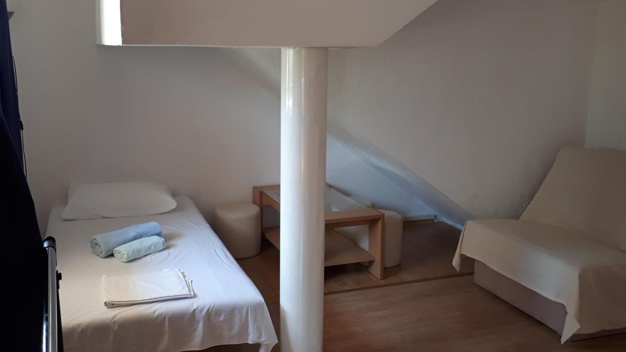 Apartments And Rooms Zvjezdana Đảo Hvar Ngoại thất bức ảnh